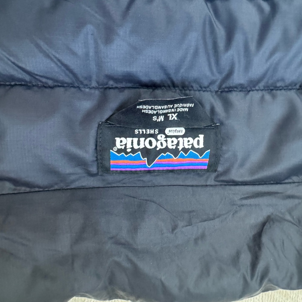 Patagonia  Men’s Puff Jacket - barely worn. 

Originally paid $279 - Picture 3 of 3